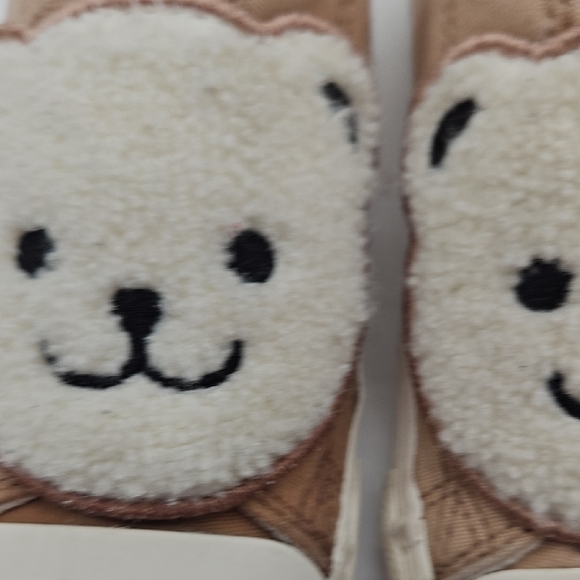 Adorable Sherpa Bear Face Kids Sneakers in Tan and White Velcro - Picture 4 of 15